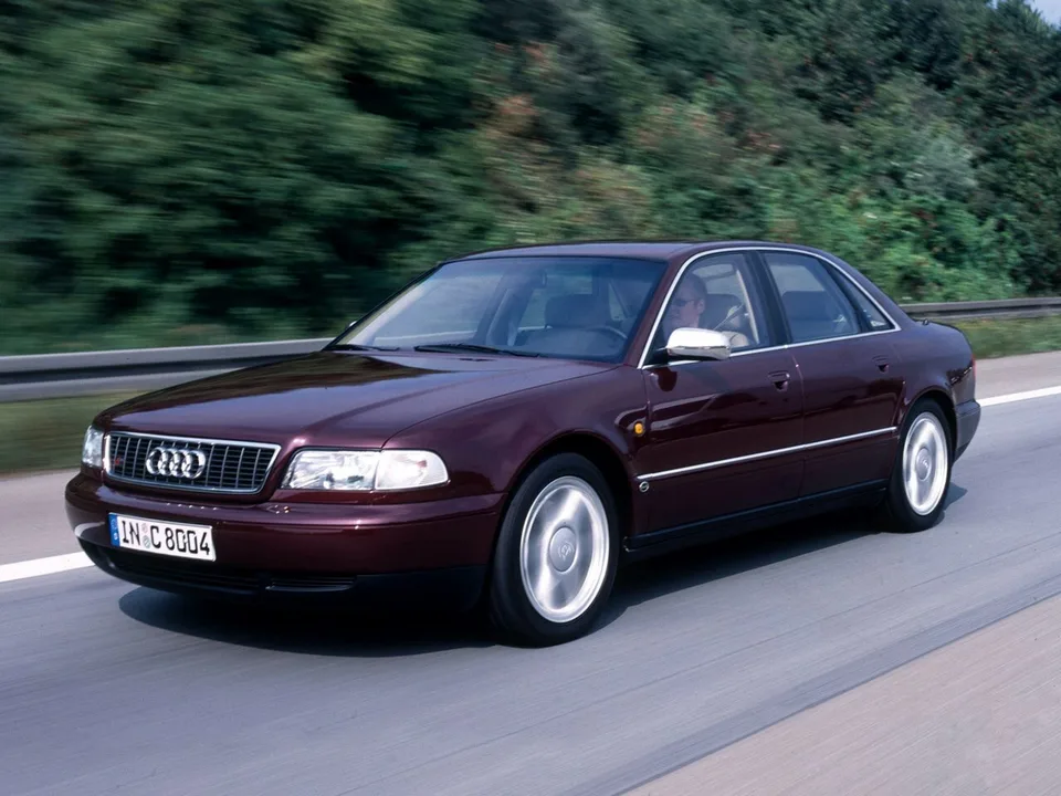 Audi S8, 1 поколение, D2, Седан