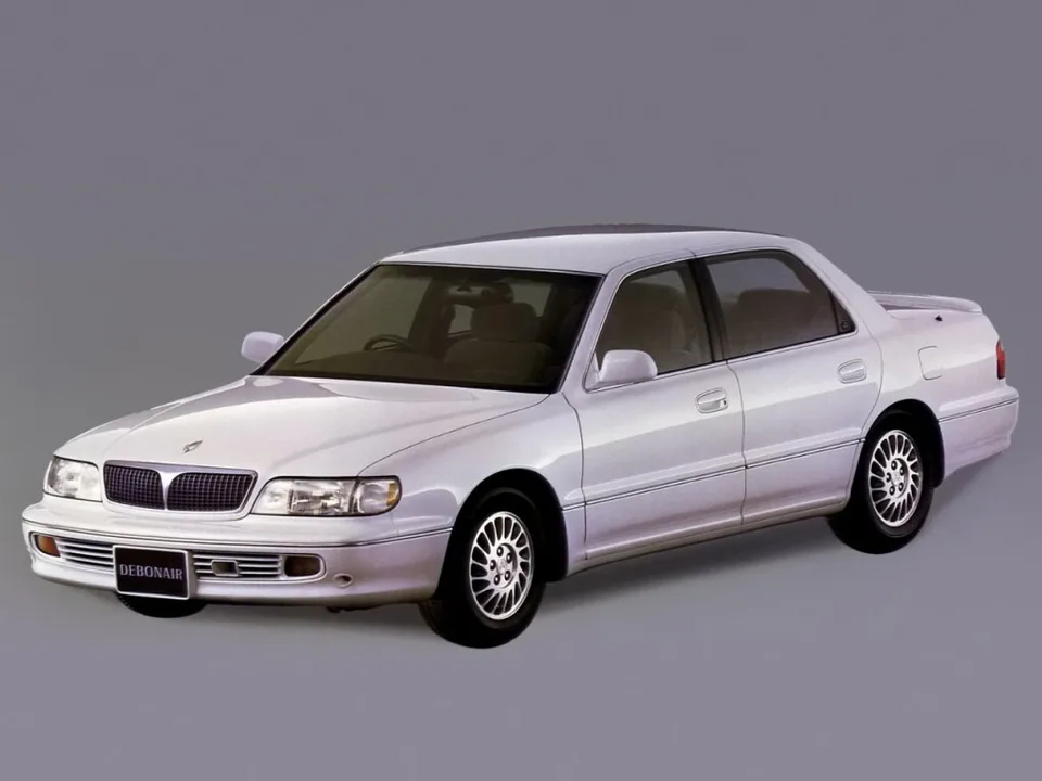 Mitsubishi Debonair, Generation 3, S20, Sedan