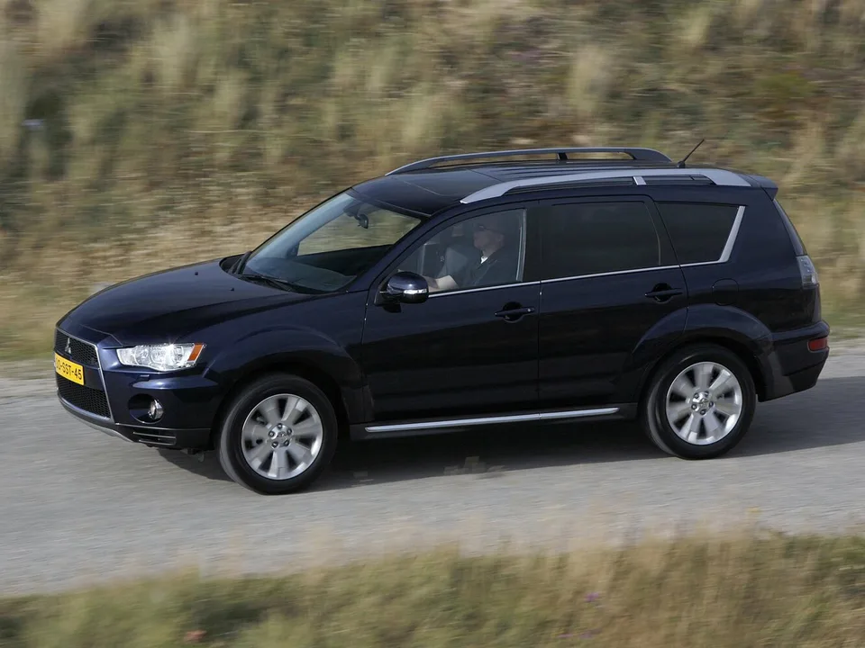 Mitsubishi Outlander, Generation 2, CW0W, facelift, Crossover / SUV