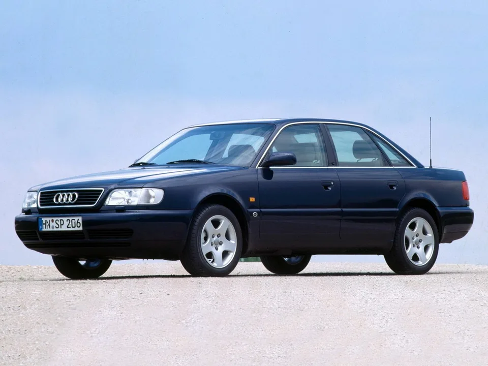Audi A6, Generation 1, C4, Sedan
