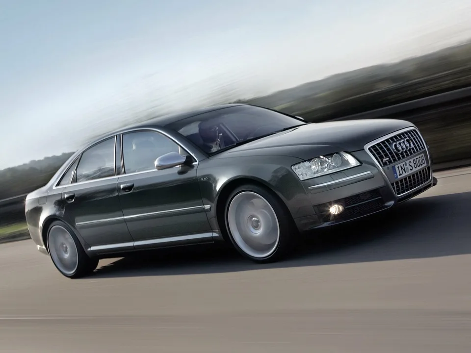 Audi S8, II (D3), Седан