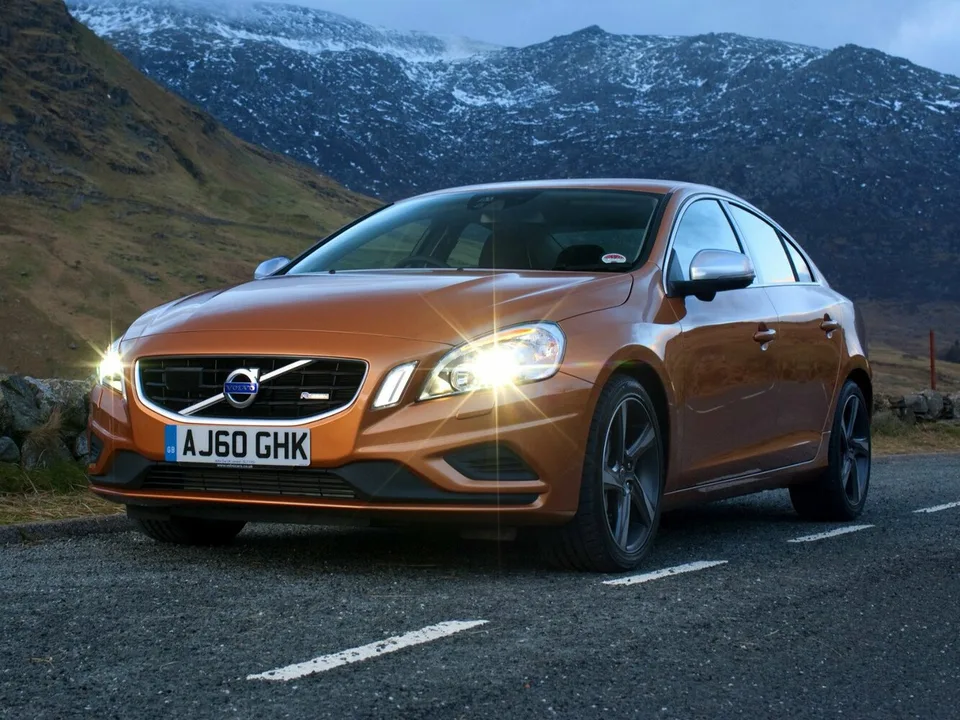 Volvo S60, Generation 2, Sedan