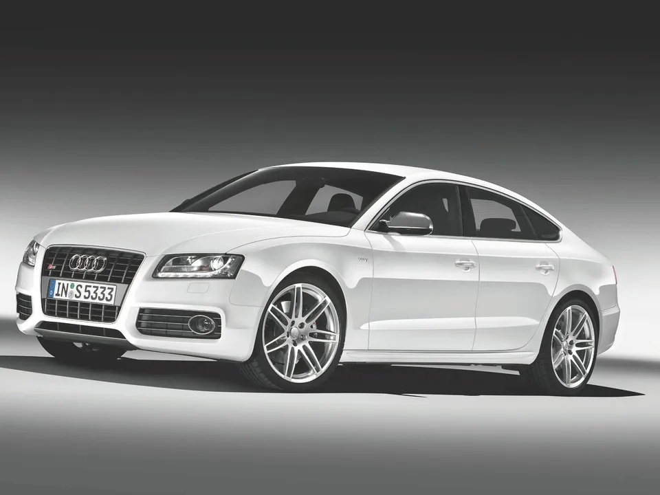 Audi S5, Generation 1, 8T, Liftback
