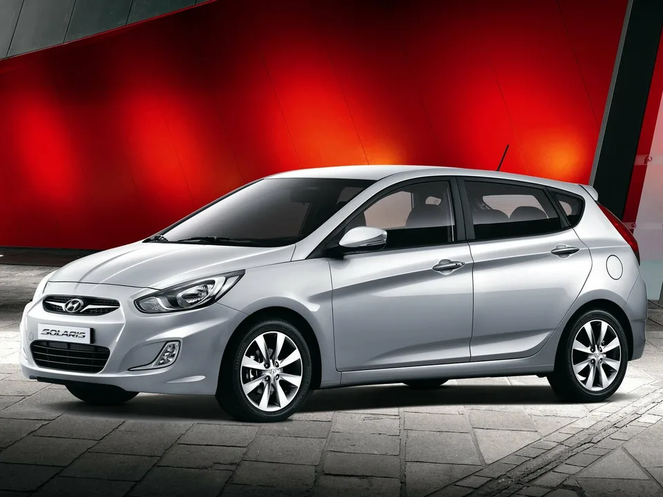 Hyundai Solaris, Generation 1, 5-door hatchback