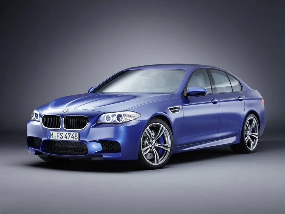 BMW M5, 5 поколение, F10, Седан