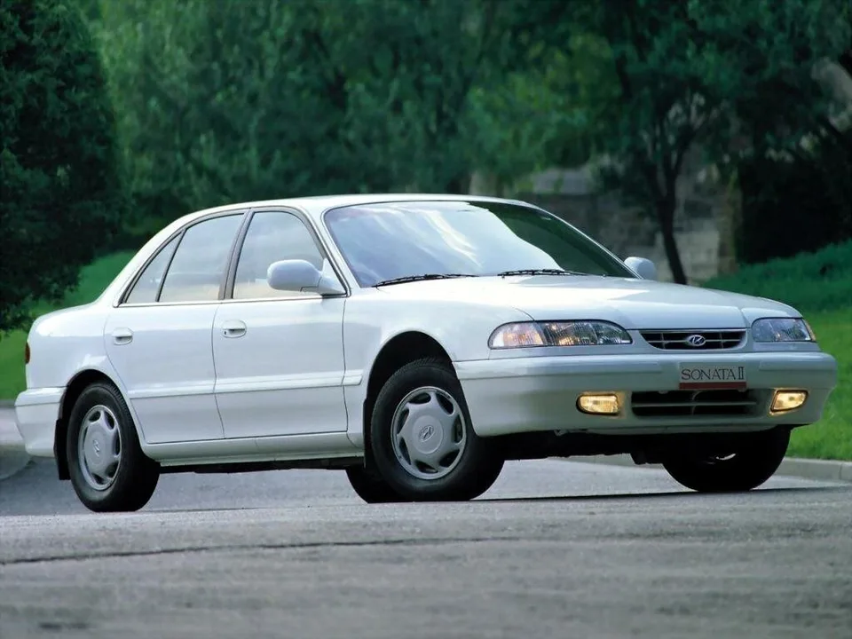 Hyundai Sonata, Generation 3, Y3, Sedan