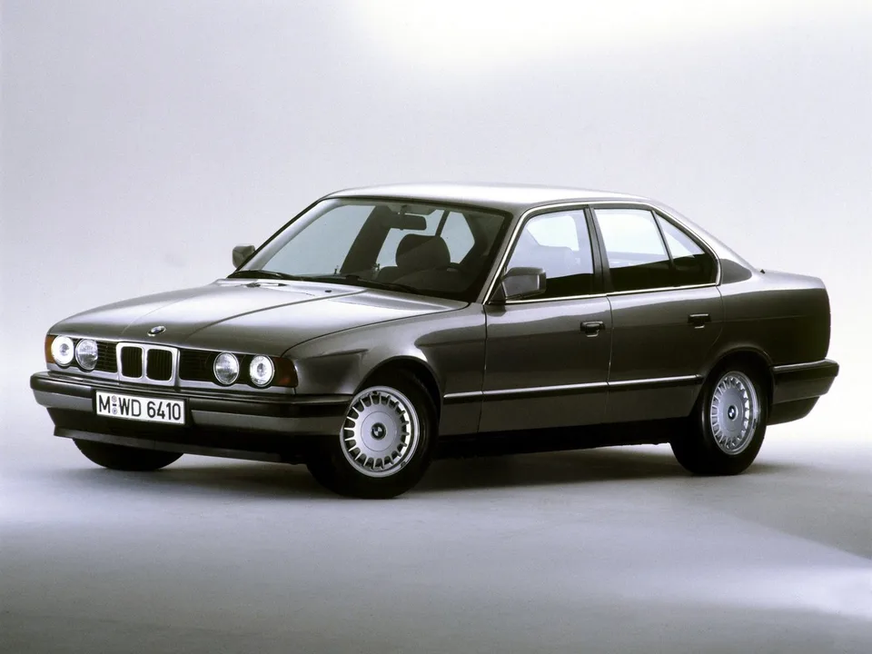 BMW 5 серии, III (E34), Седан