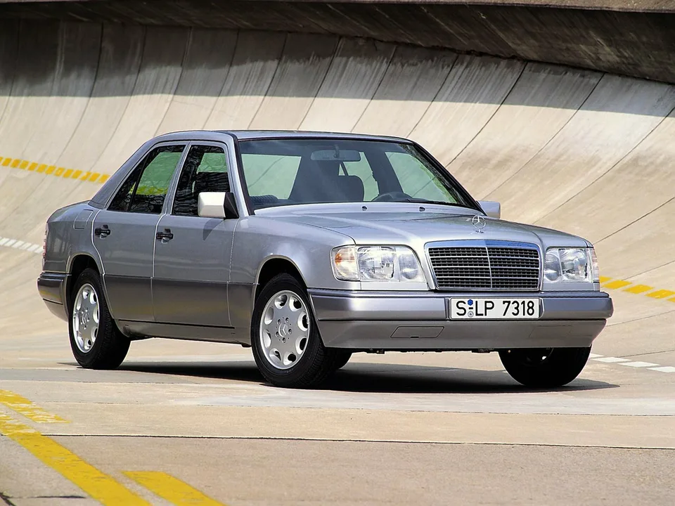 Mercedes-Benz E-Класс, I (W124), Седан