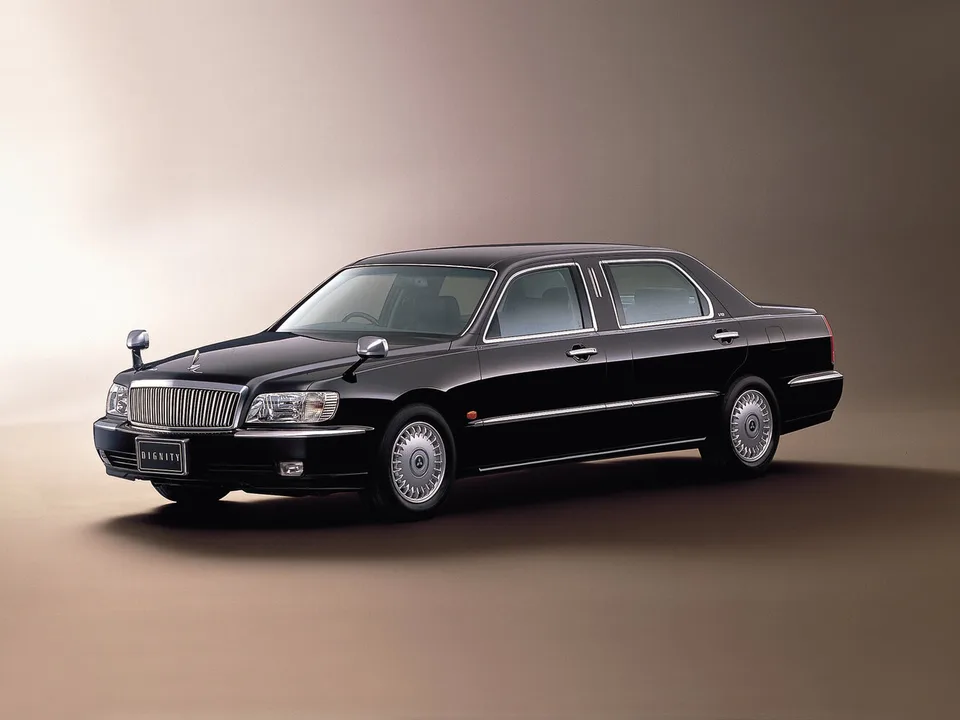 Mitsubishi Dignity, Generation 1, Sedan