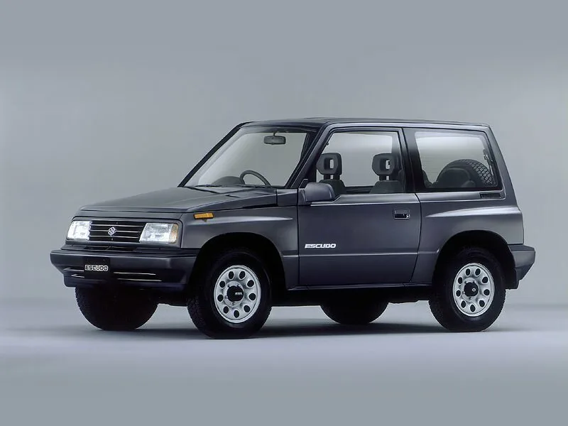 Suzuki Escudo, Generation 1, 3-door SUV