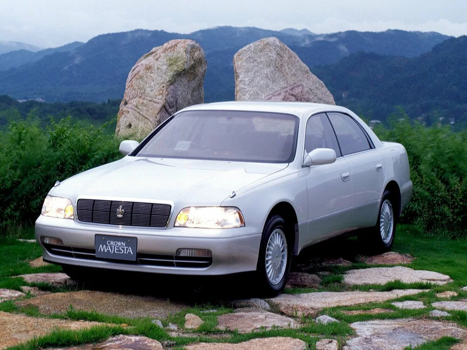 Toyota Crown majesta, 1 поколение, S140, Седан