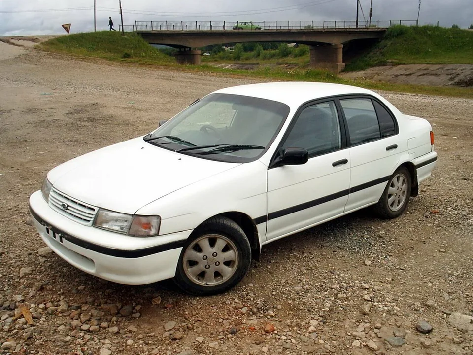 Toyota Corsa, 4 поколение, L40, Седан