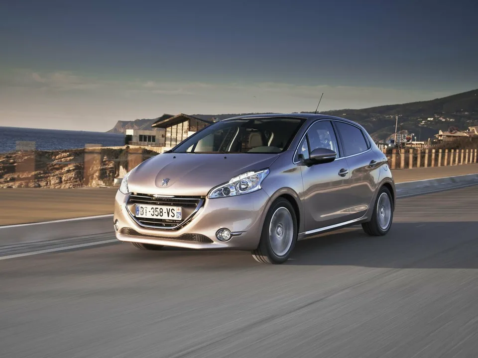 Peugeot 208, Generation 1, A9, 5-door hatchback