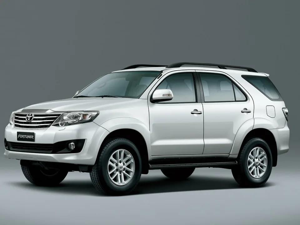 Toyota Fortuner, 1 поколение, AN50, AN60, Кроссовер / внедорожник