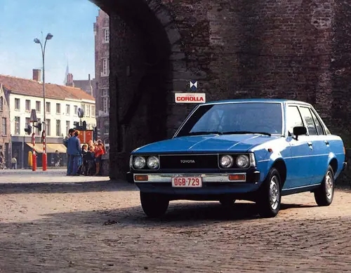 Toyota Corolla, 4 поколение, E70, Седан