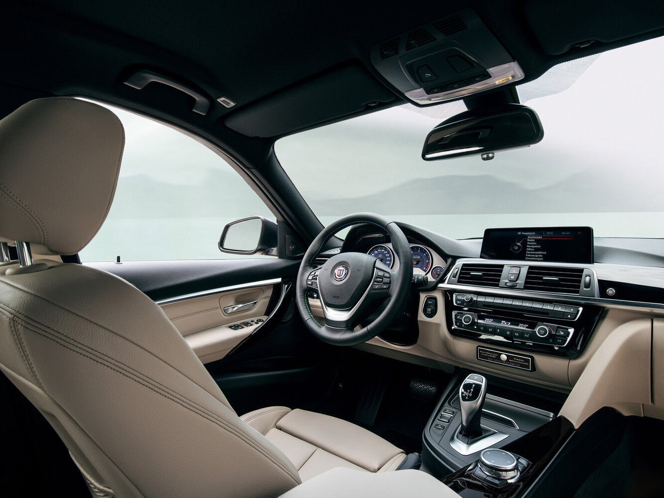 Alpina D3, F30 Рестайлинг, 2017–2019, Универсал 5 дв.: Передняя часть салона
