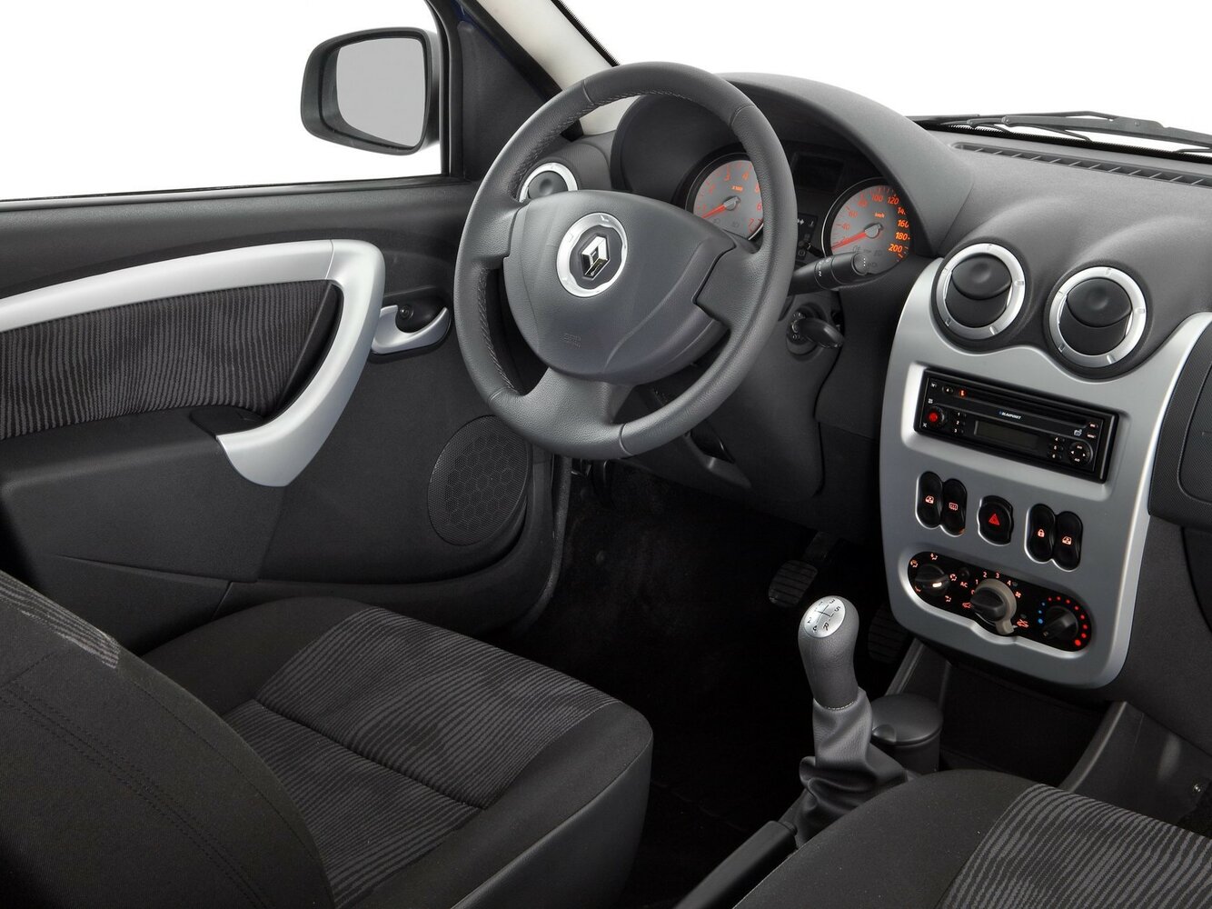 Renault Logan, I facelift, 2009–2015, Sedan: Front cabin