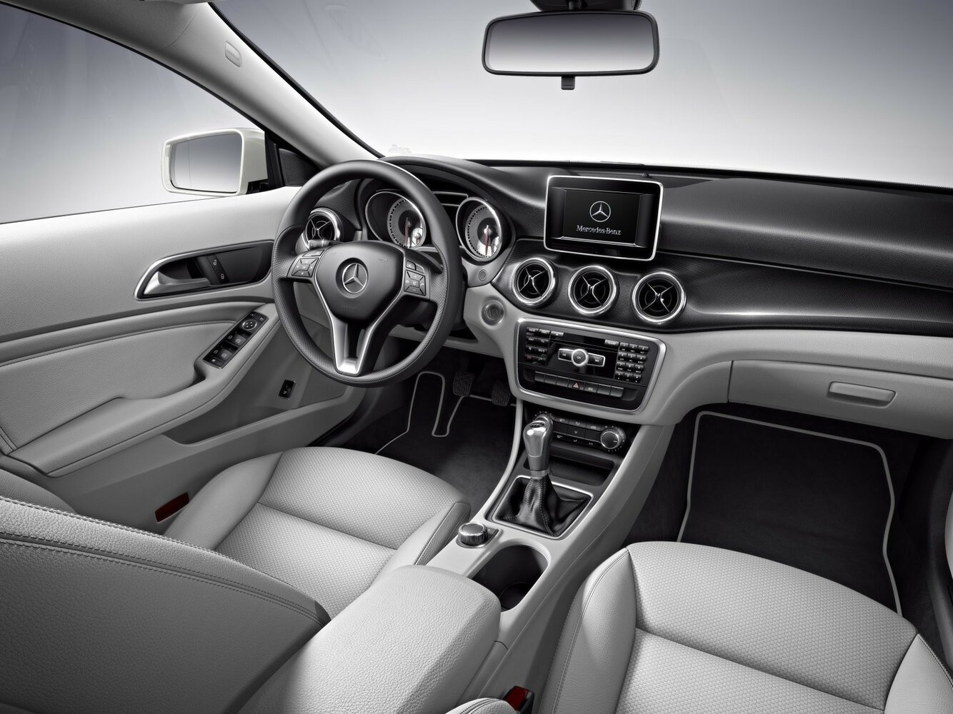 Mercedes-Benz CLA, I (C117, X117), 2013–2016, Sedan: Front cabin