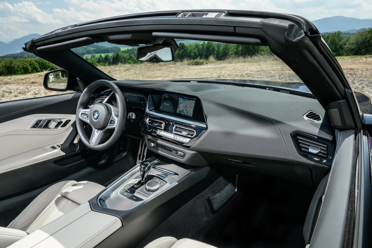BMW Z4, III (G29) Рестайлинг, 2022–2026, Родстер: Передняя часть салона