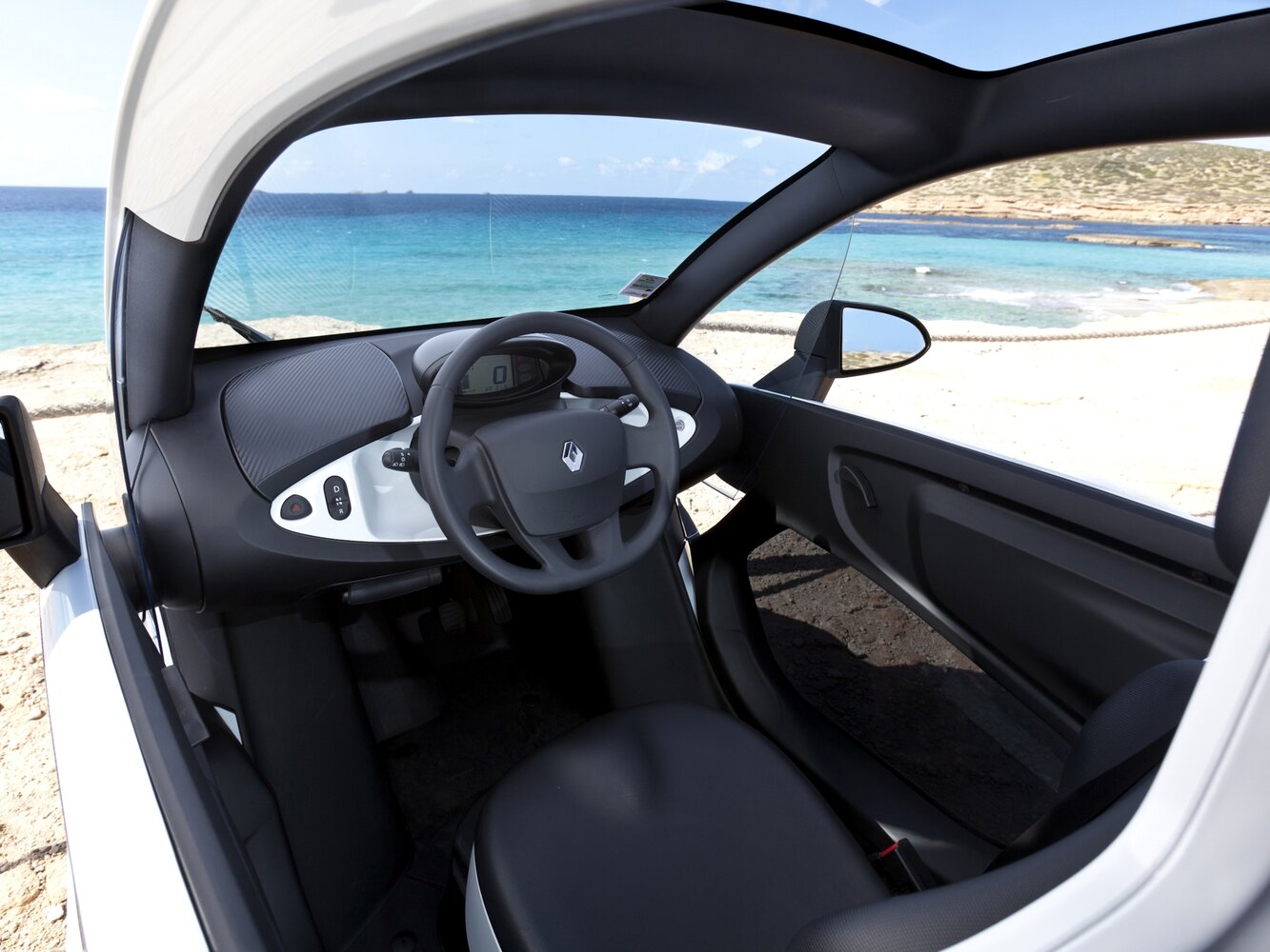 Renault Twizy, , 2011–2023, Купе: Передняя часть салона