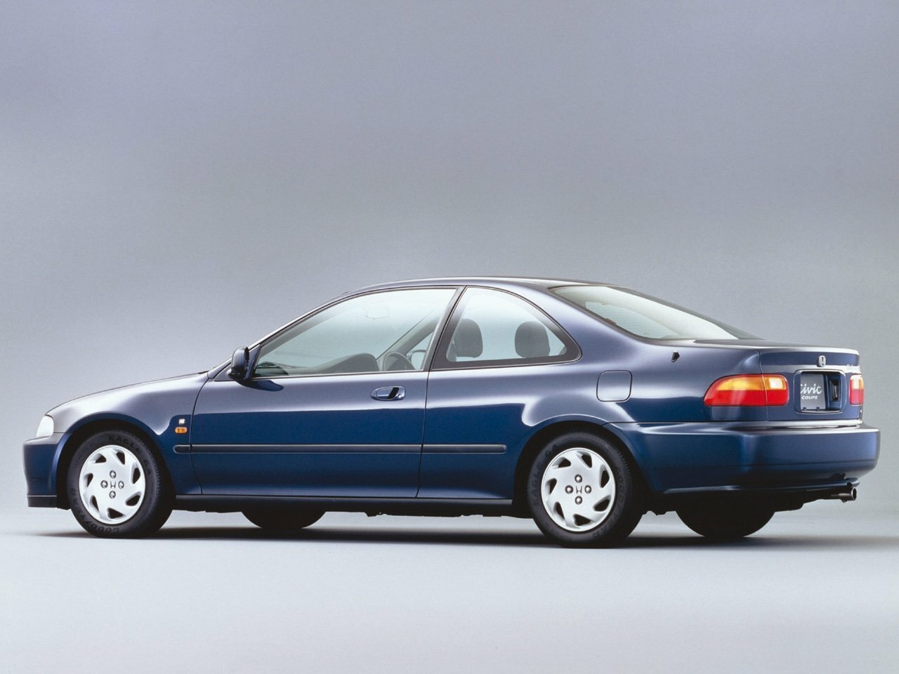 Honda Civic, V, 1991–1997, Coupe: Rear three-quarter view