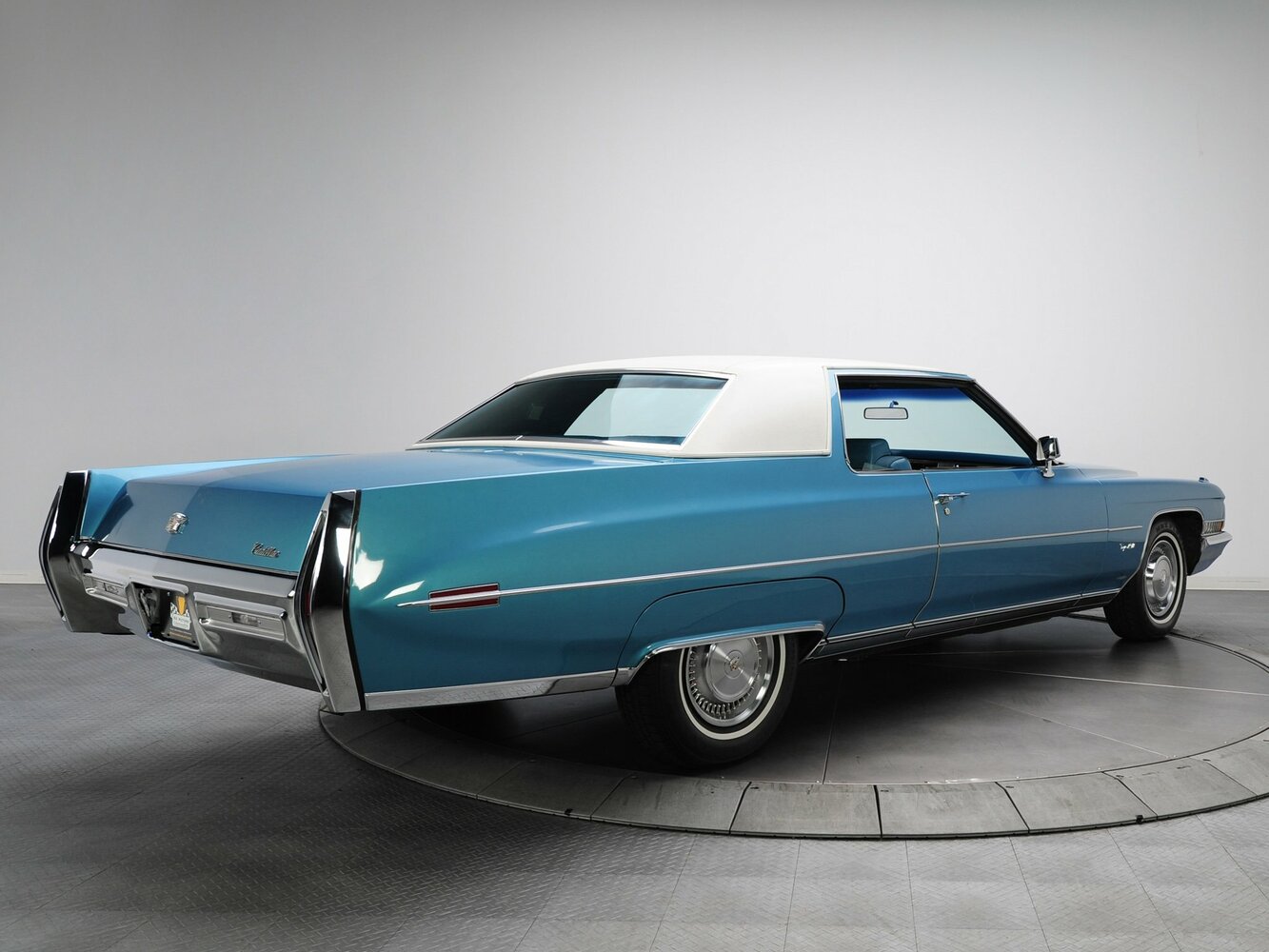Cadillac DeVille, IV, 1971–1976, Coupe-хардтоп: Rear three-quarter view