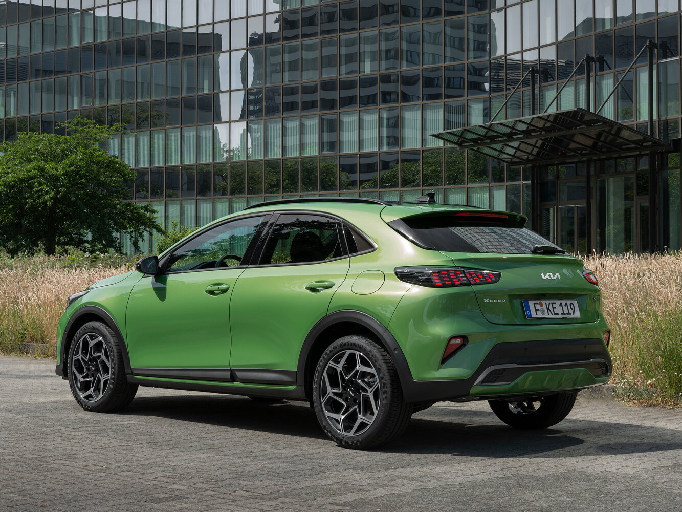 Kia XCeed, I Рестайлинг, 2022–2025, Хэтчбек 5 дв.: Вид сзади в три четверти