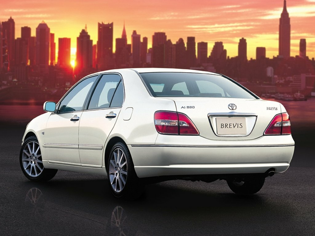 Toyota Brevis, , 2001–2007, Sedan: Rear three-quarter view
