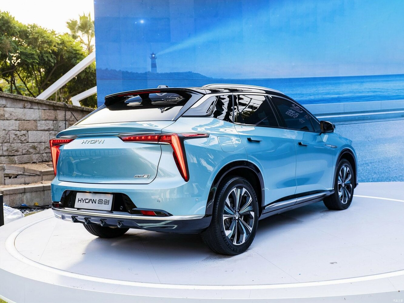Hycan 007, , 2020–2022, SUV 5 door: Rear three-quarter view