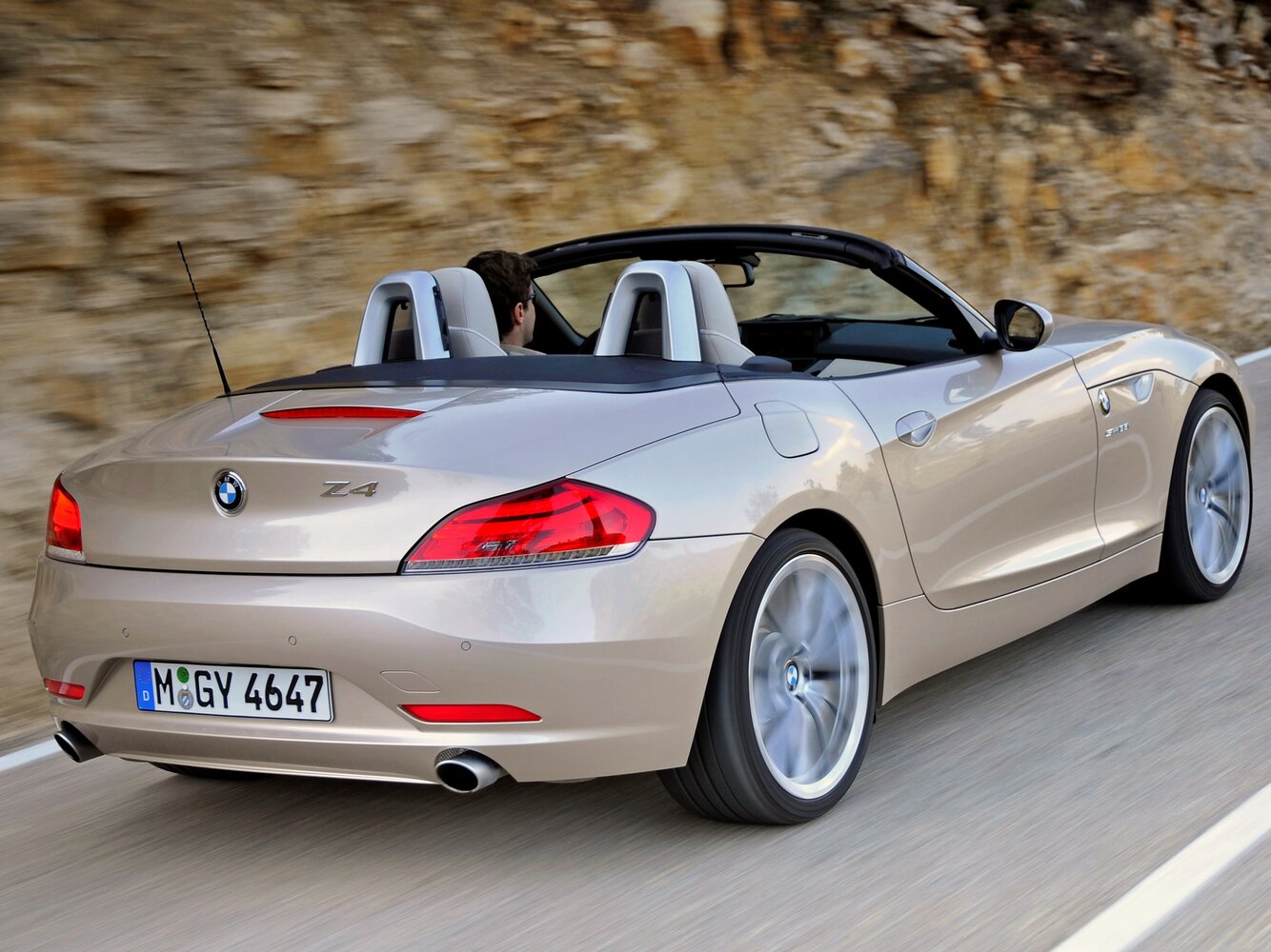 BMW Z4, II (E89), 2009–2013, Родстер: Вид сзади в три четверти