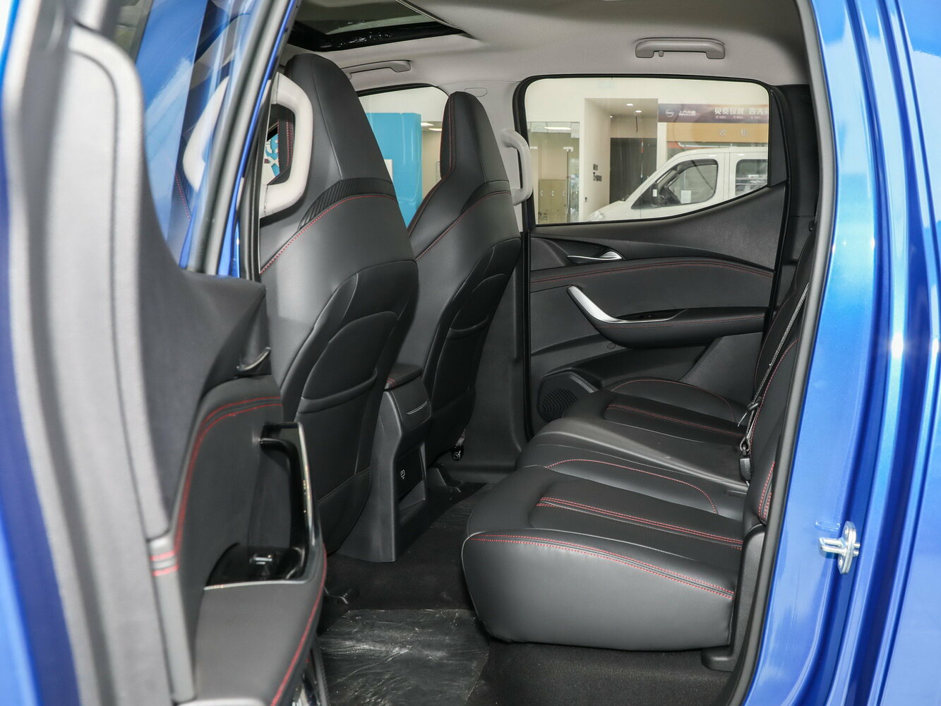 Maxus T90, , 2021–2023, Пикап Двойная кабина LWB: Задняя часть салона