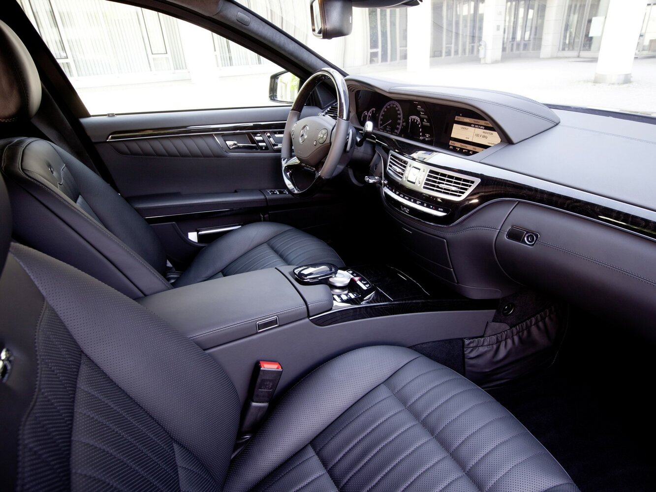 Mercedes-Benz S-Класс, V (W221) Рестайлинг, 2009–2013, Лимузин Pullman: Передняя часть салона