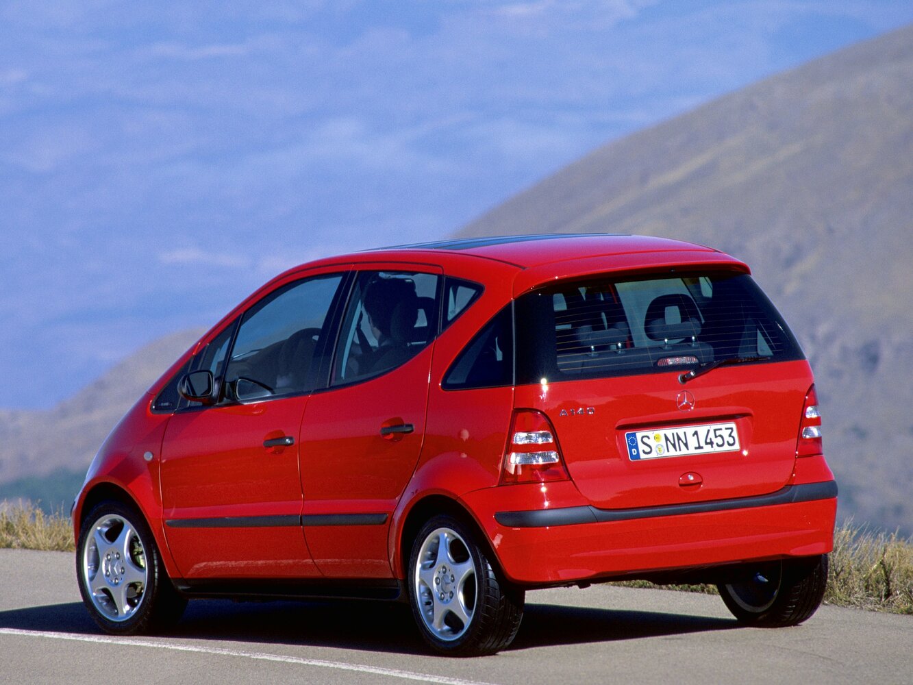 Mercedes-Benz A-Класс, I (W168) Рестайлинг, 2001–2004, Хэтчбек 5 дв.: Вид сзади в три четверти