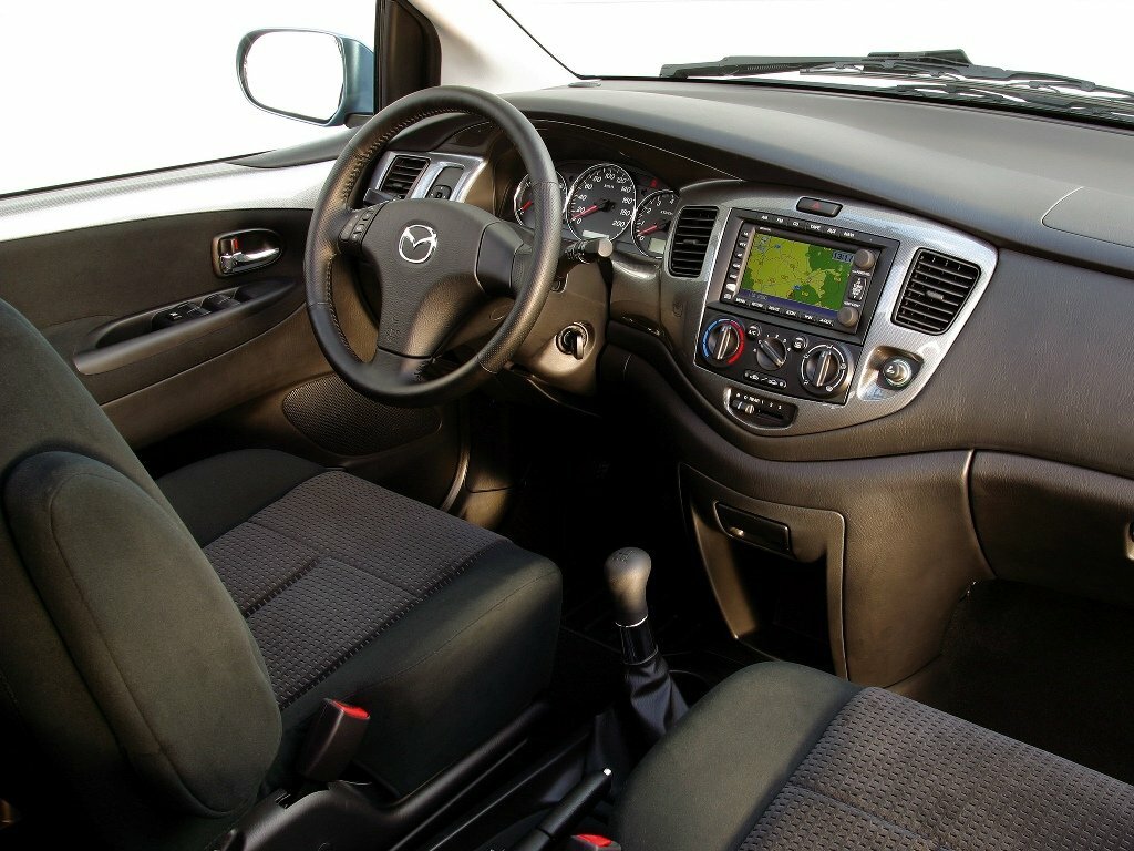 Mazda MPV, II (LW) Рестайлинг, 2003–2006, Компактвэн: Передняя часть салона