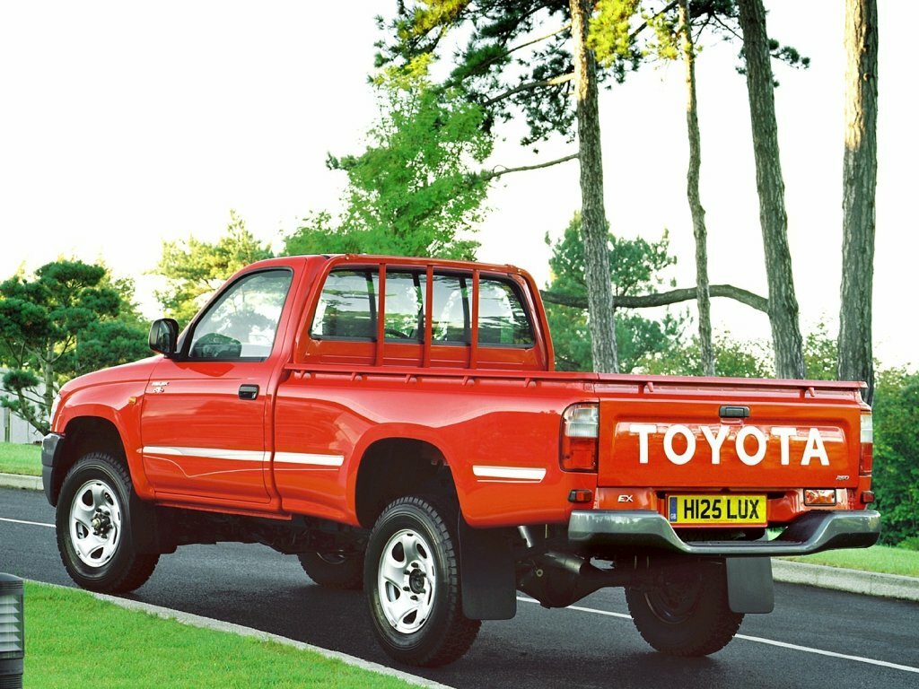 Toyota Hilux, VI facelift, 2001–2005, Pickup Одинарная кабина Single Cab: Rear three-quarter view