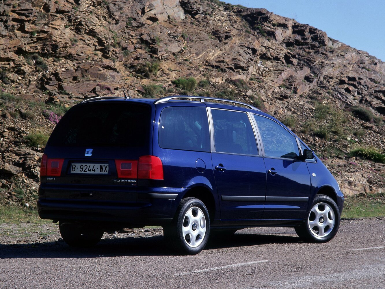 SEAT Alhambra, I Рестайлинг, 2000–2010, Минивэн: Вид сзади в три четверти