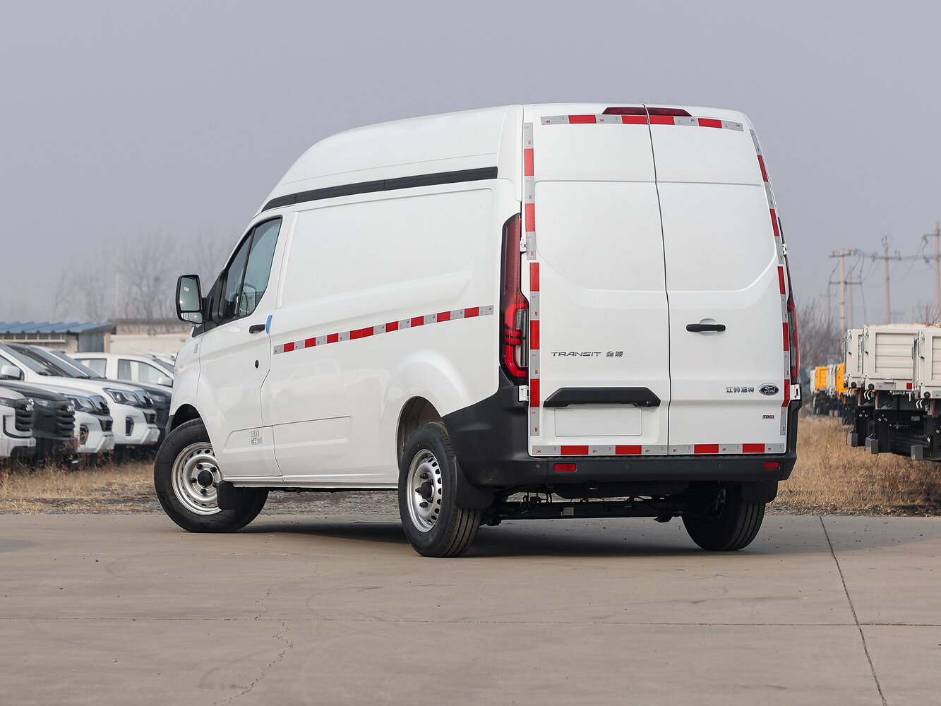 Ford Transit Custom, I (China Market), 2023–2026, Van LWB: Rear three-quarter view