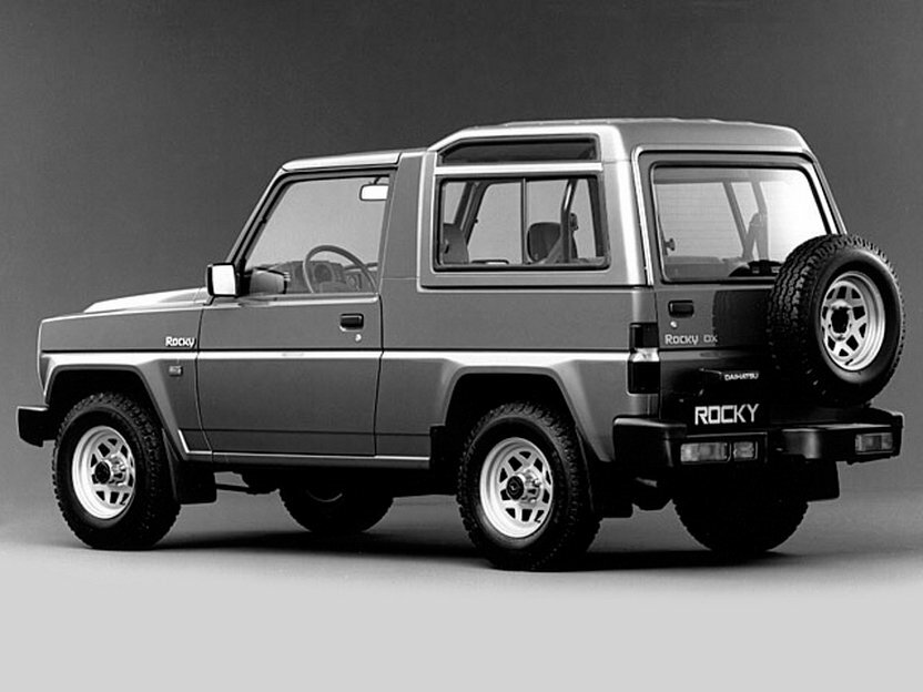 Daihatsu Rocky, I, 1989–1998, Внедорожник 3 дв.: Вид сзади в три четверти