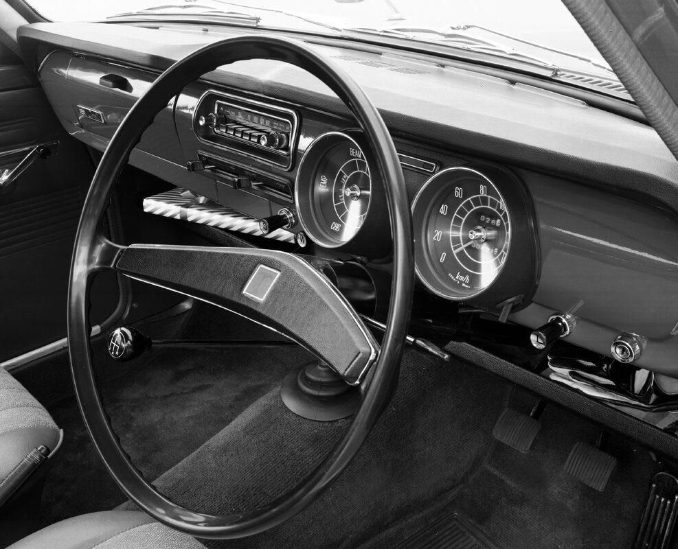 Toyota Corolla, 1 поколение, E10, Купе, Япония, 10.1966 - 01.1969: фото поколения 4