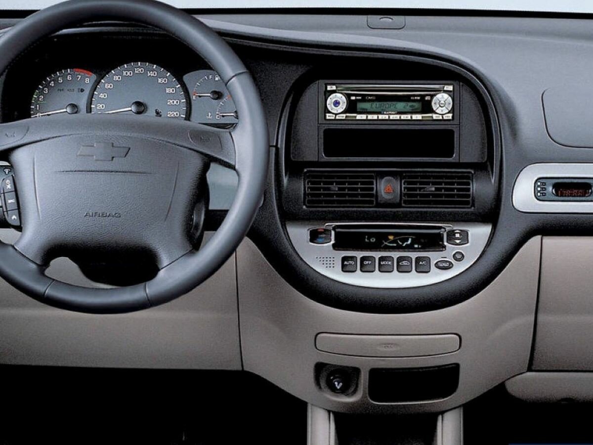 Chevrolet Rezzo, , 2000–2008, Компактвэн: Передняя панель