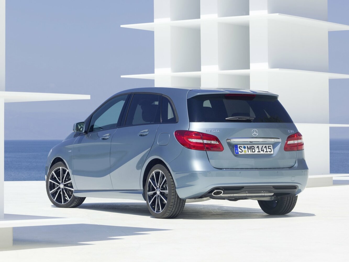 Mercedes-Benz B-Класс, II (W246), 2011–2014, Хэтчбек 5 дв.: Вид сзади в три четверти