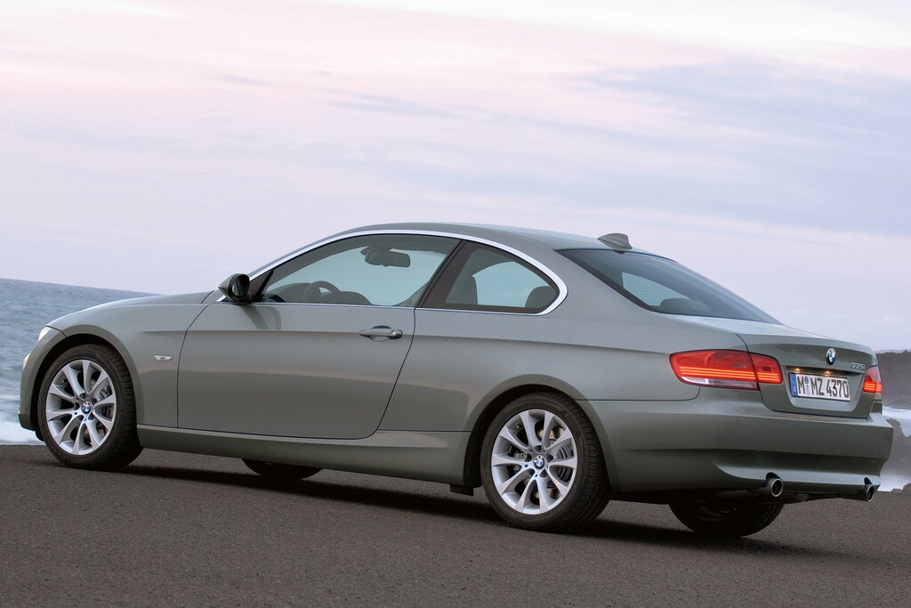 BMW 3-series, 5 поколение, E92, рестайлинг, Купе, Южная Корея, 09.2008 - 11.2011: фото поколения 7