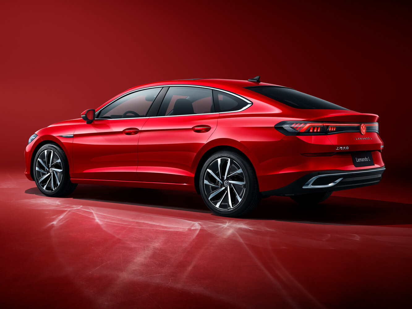 Volkswagen Lamando, II, 2022–2026, Liftback L: Rear three-quarter view