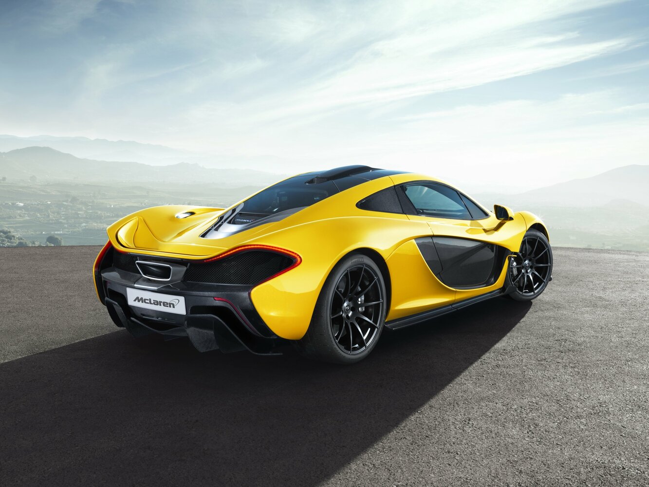 McLaren P1, , 2013–2017, Coupe: Rear three-quarter view