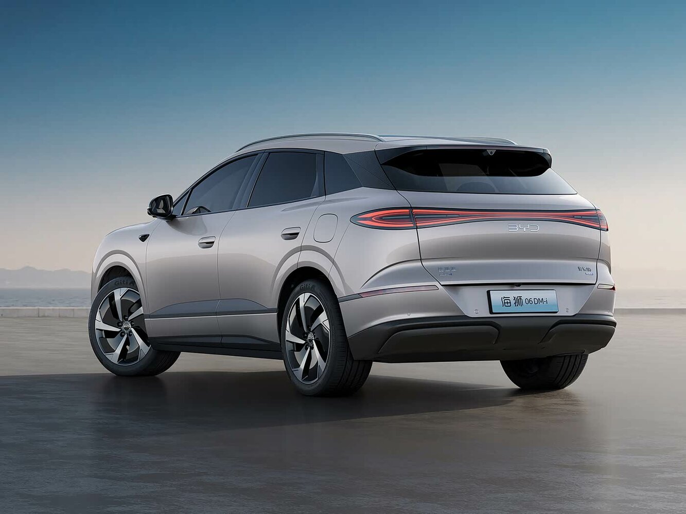 BYD Sea-lion-06, , 2025–2026, Внедорожник 5 дв. DM-i: Вид сзади в три четверти