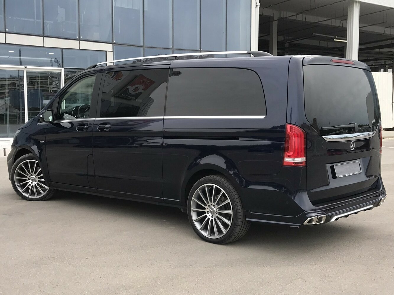 Mercedes-Benz Vito, III (W447), 2014–2026, Минивэн L3: Вид сзади в три четверти