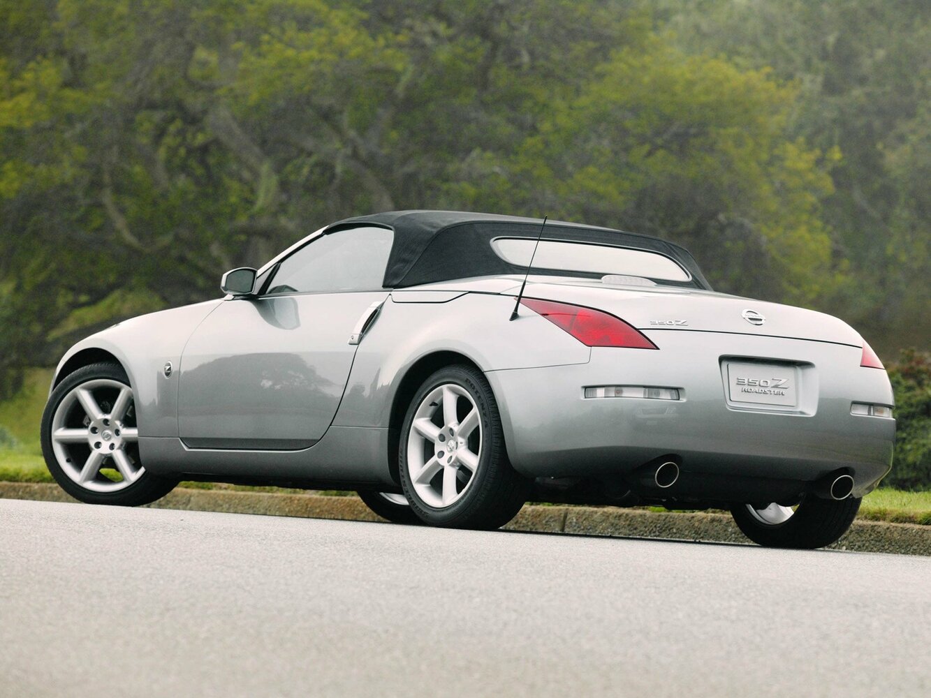 Nissan 350Z, I, 2002–2005, Convertible: Rear three-quarter view