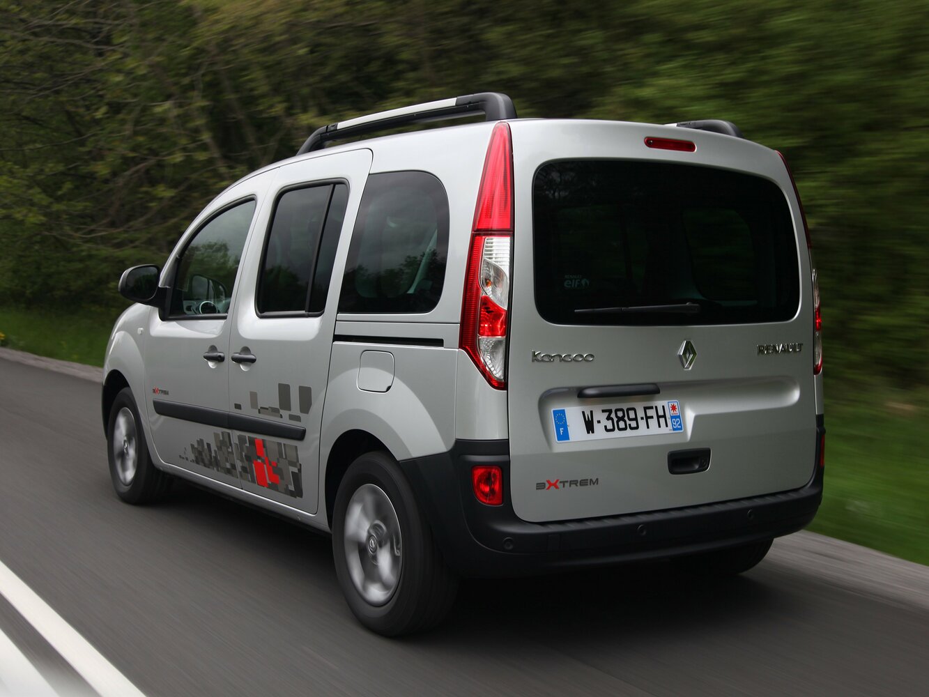 Renault Kangoo, II Рестайлинг, 2013–2021, Компактвэн: Вид сзади в три четверти