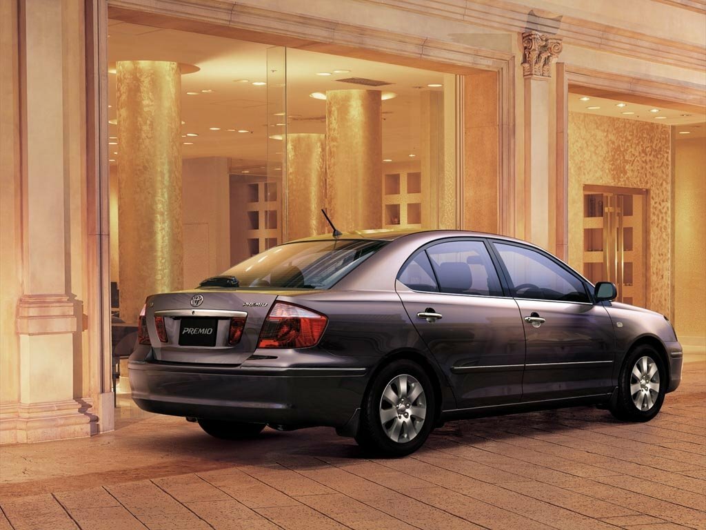 Toyota Premio, I (T24), 2001–2004, Sedan: Rear three-quarter view