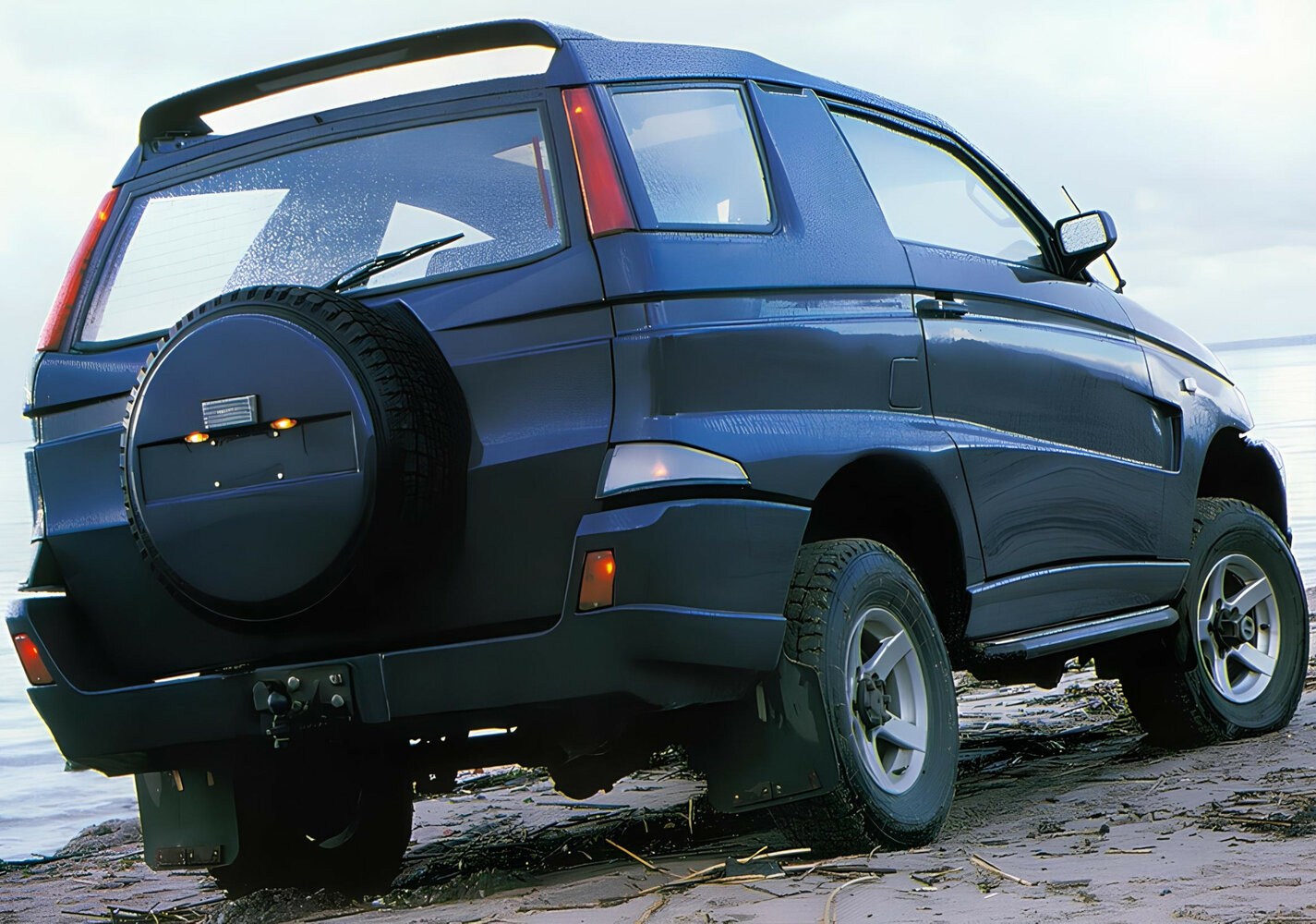 УАЗ Астеро, , 1997–1999, Внедорожник 3 дв.: Вид сзади в три четверти